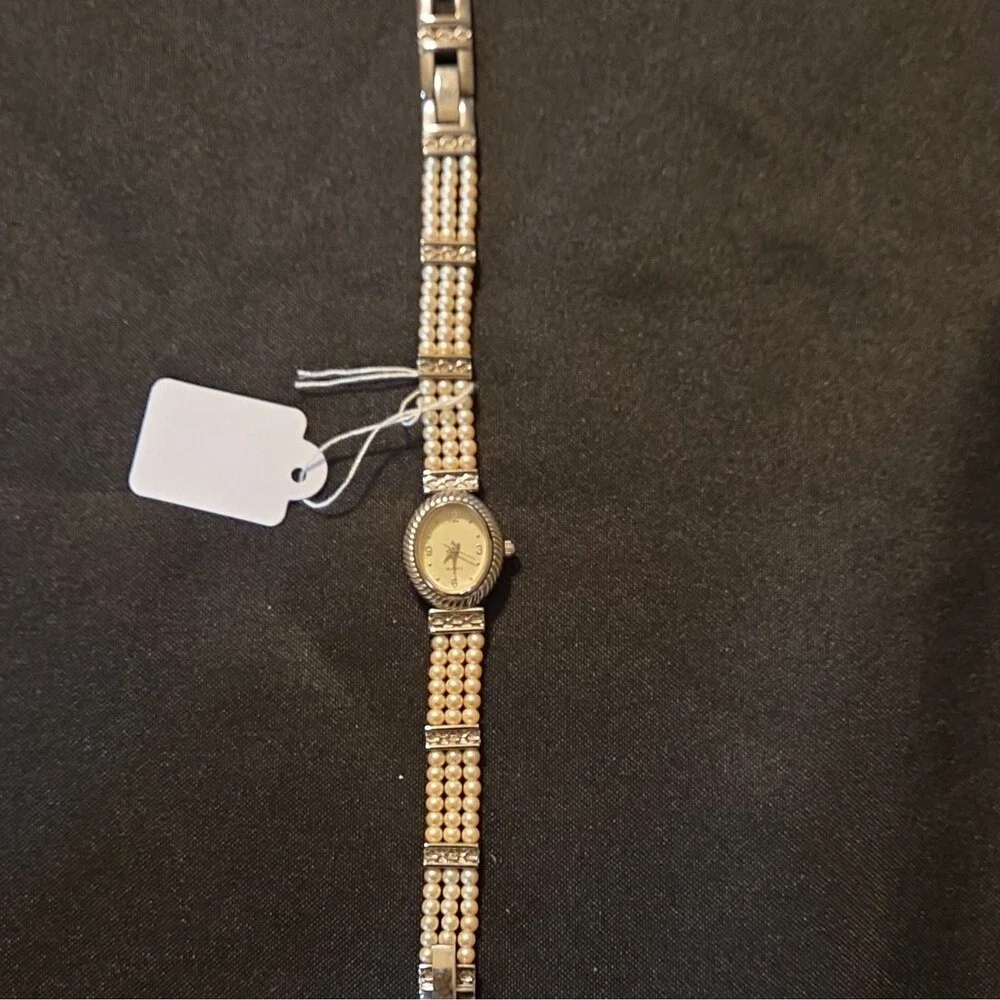 Women's Quartz Dress Watch Silver Oval Case White Dial Faux Pearl Bracelet